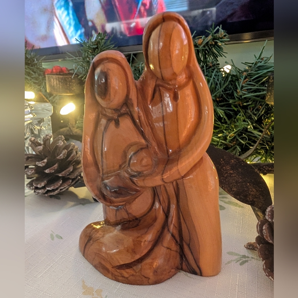 Small Bethlehem Holy Land Olive Wood Carving Statue Jesus Mary Joseph Family